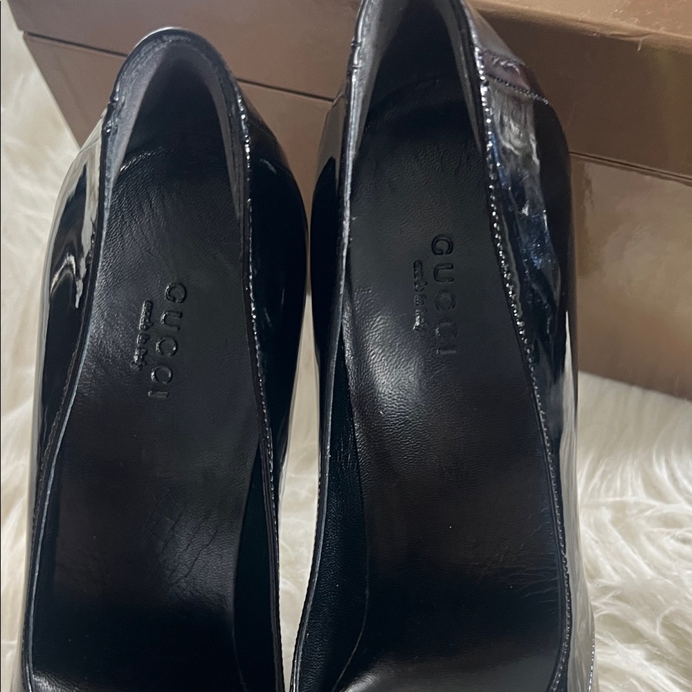 Gucci Black Patent Leather Heels - Picture 6 of 13